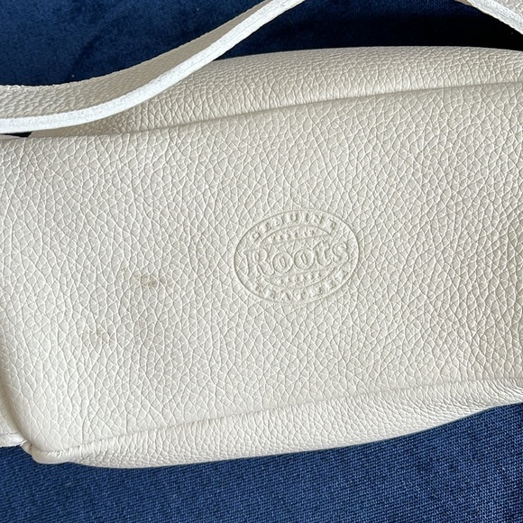 Roots white leather adjustable belt bag - Picture 4 of 6